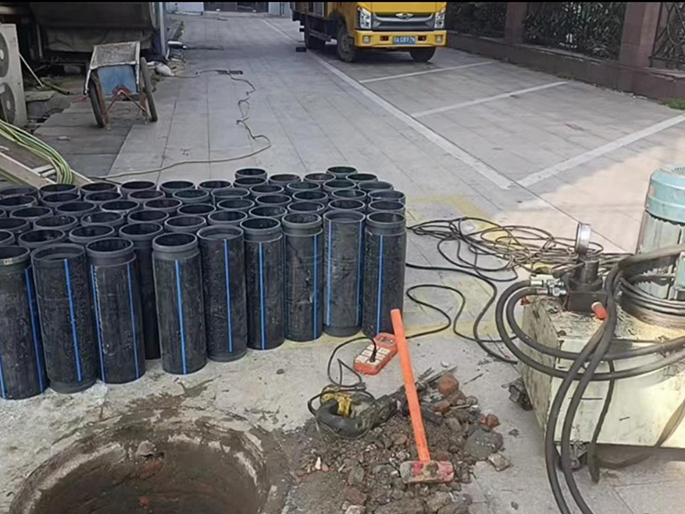 包头PE置换管厂家 DN315置换管 非开挖管短管置换